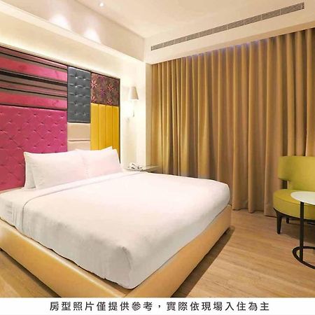 Royal Group Hotel Bo Ai Branch Kaohsiung Bagian luar foto