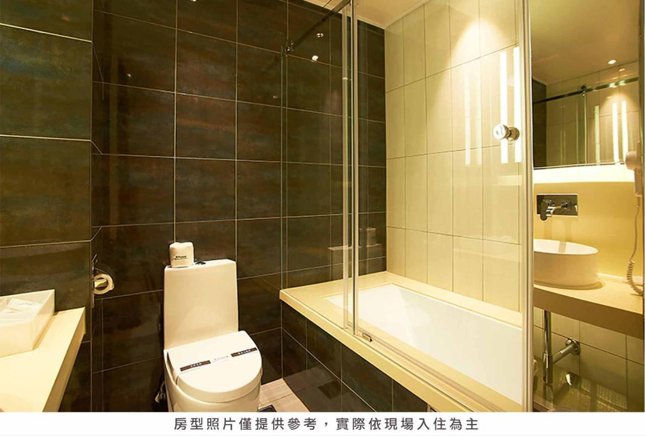 Royal Group Hotel Bo Ai Branch Kaohsiung Bagian luar foto