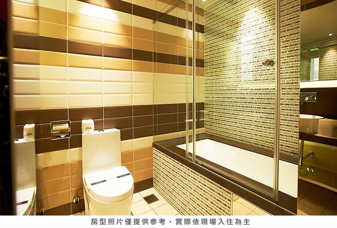 Royal Group Hotel Bo Ai Branch Kaohsiung Bagian luar foto
