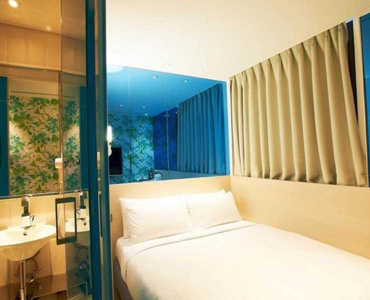 Royal Group Hotel Bo Ai Branch Kaohsiung Bagian luar foto