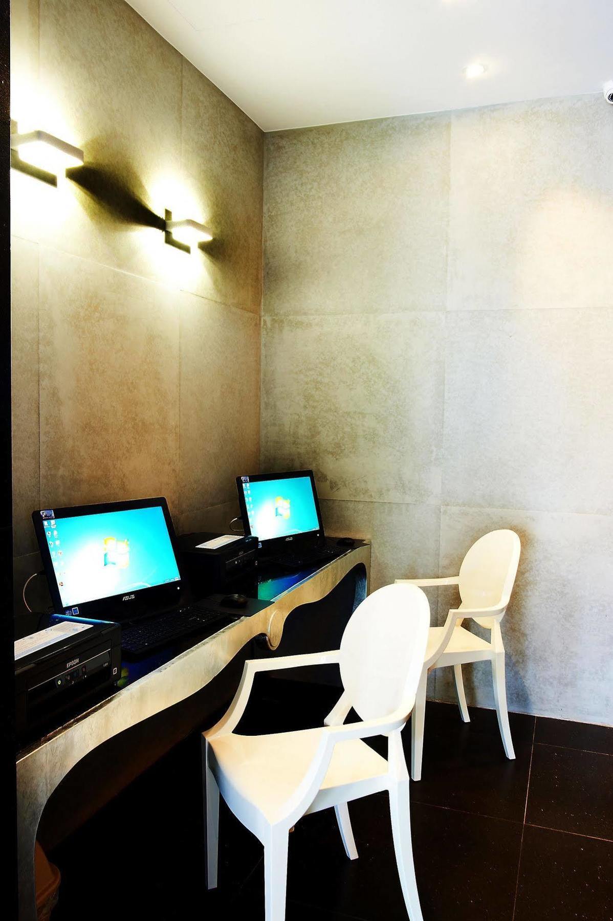 Royal Group Hotel Bo Ai Branch Kaohsiung Bagian luar foto