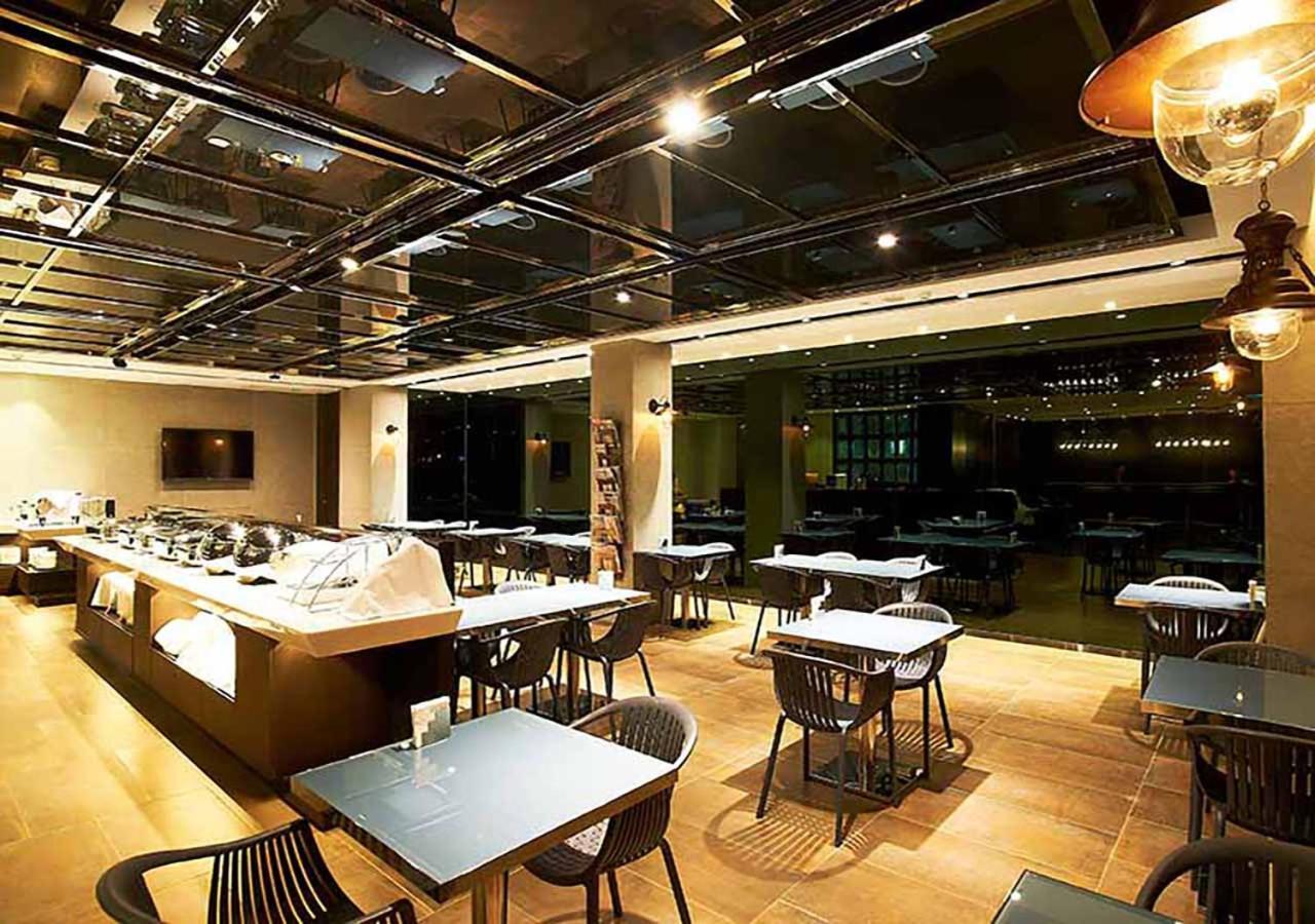 Royal Group Hotel Bo Ai Branch Kaohsiung Bagian luar foto